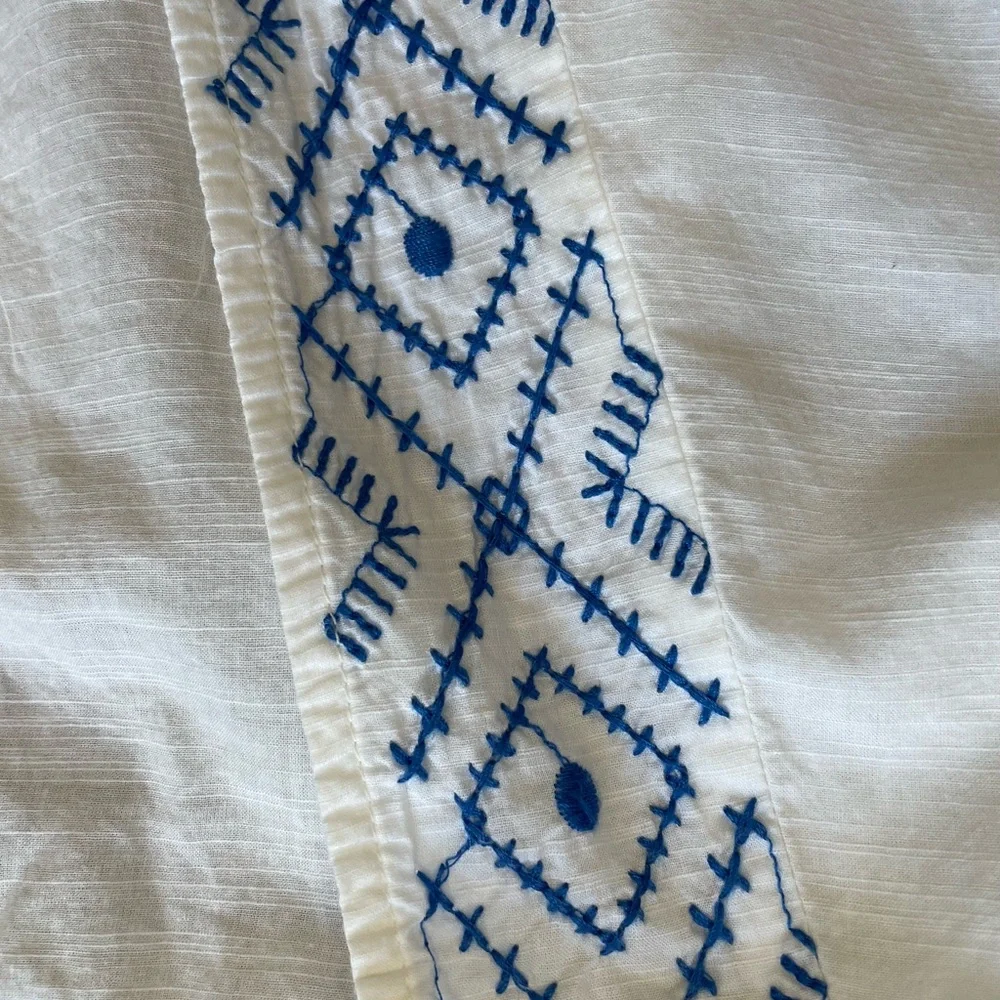 Beautiful white cotton cover up , size S, Old Navy - Picture 4 of 5